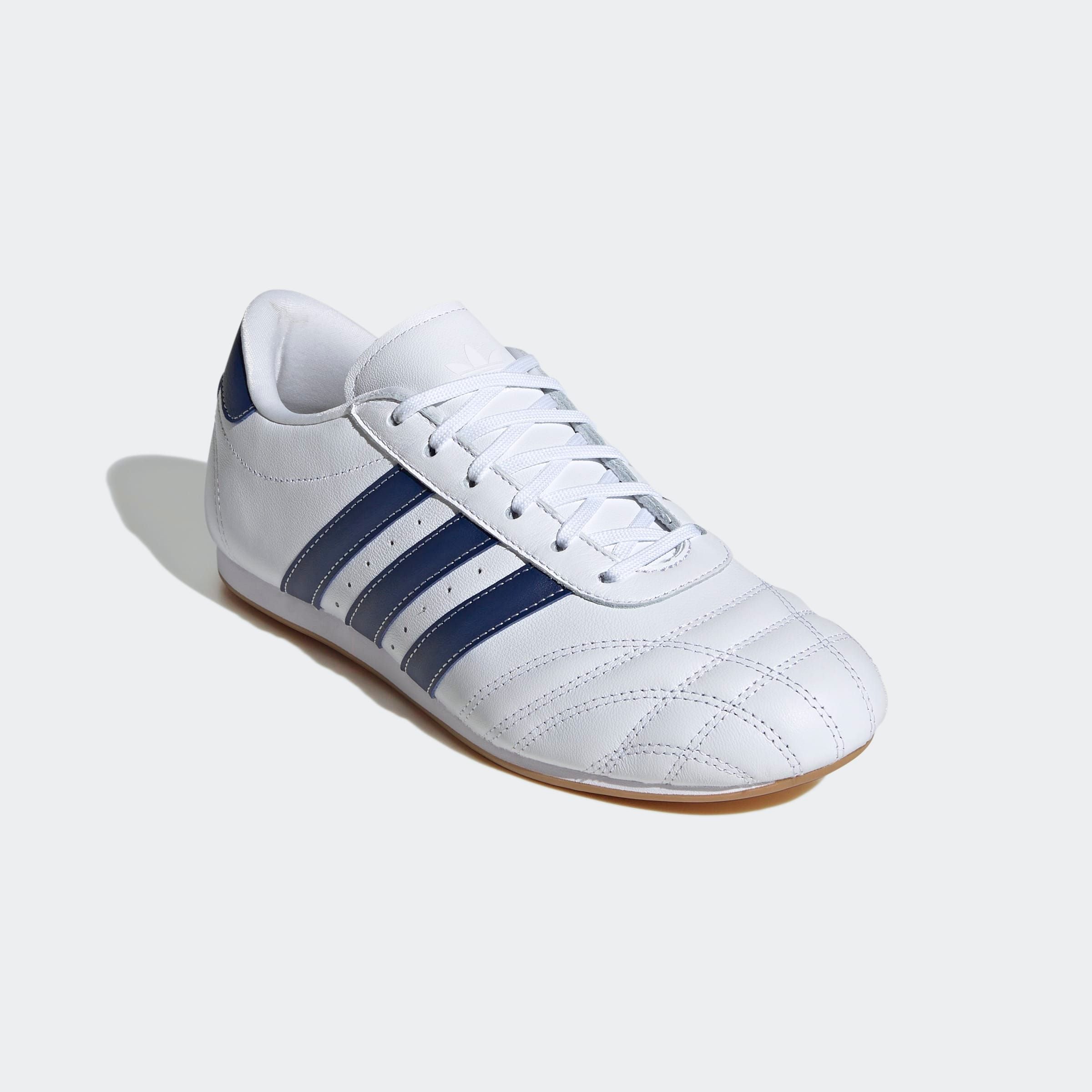 Sneaker ADIDAS ORIGINALS "ADIDAS TAEKWONDO LACE", Gr. 38,5, cloud weiß, victory blau, gum 3, Leder, Synthetik, Schuhe