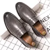 Frühling und Herbst Männer Schwarze Schuhe Kleid Schuhe Müßiggänger Casual Leder für Mode Trend Luxus Männlichen Britischen Stil Slip auf Schuhe