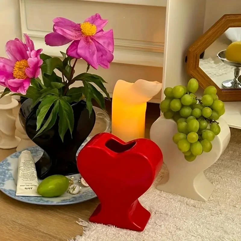 Kreative herzförmige Vase Wohnzimmer Desktop Blumenarrangement Vase Valentinstag Geschenk einzigartige Dekoration Image
