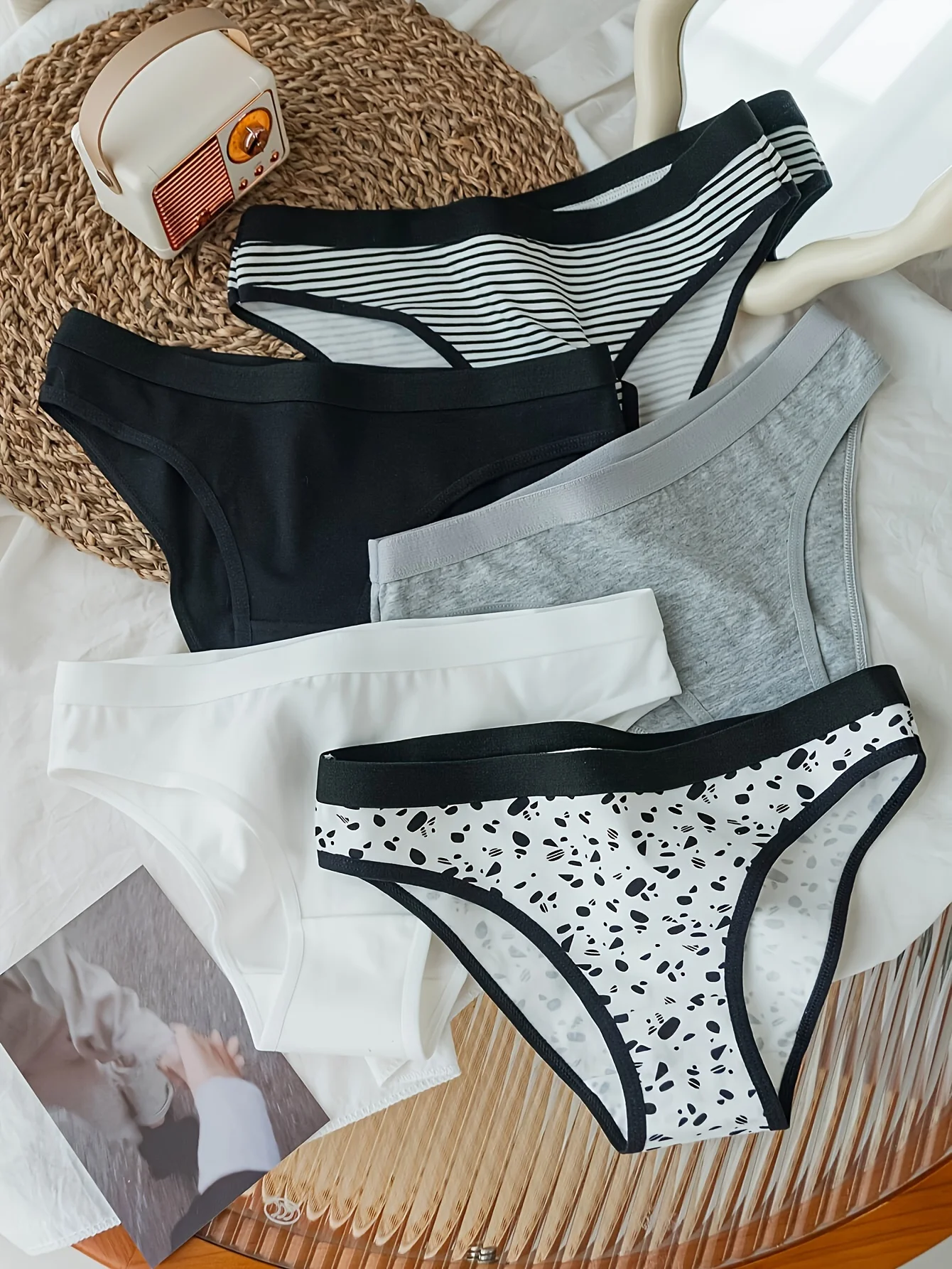 5-teilige Damen-Slips aus reiner Baumwolle in verschiedenen Farben im einfachen Stil, Tasche mit niedriger Taille, einfach gestreifte, farbblockierende Damenunterwäsche Image