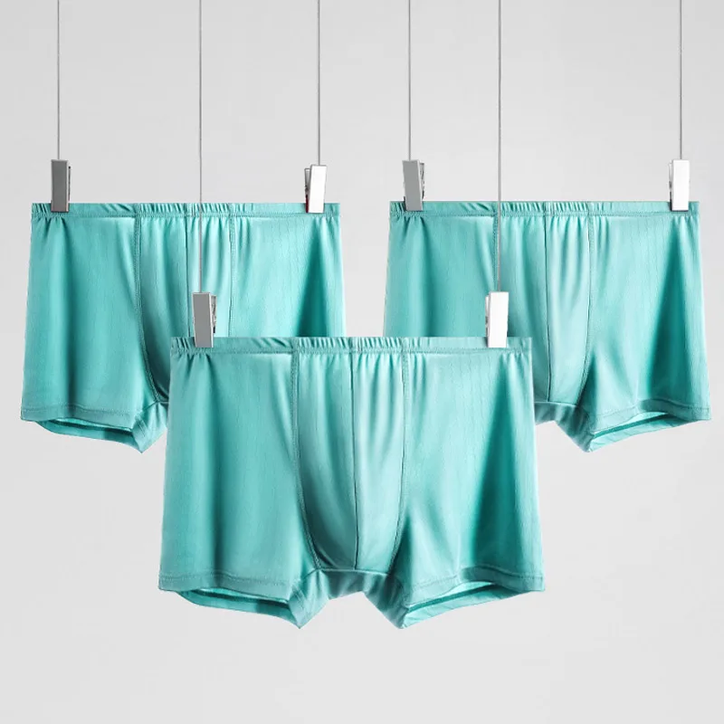 Herrenunterwäsche. Hergestellt aus reiner Baumwolle, Boxershorts. Eis – Seidenmaterial, bequem und atmungsaktiv. Für Jugendliche. Ausverkauf - Image