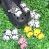 9-50 Stück MINISO Cartoon Winnie Hello Kitty Schuhschnalle Sandale Zubehör PVC Schuhe Charms Clogs Pins Dekor Kinder Frau Party Geschenk