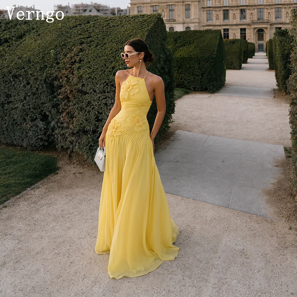 Verngo Gelbes Chiffon-Abendkleid mit Neckholder, A-Linie, handgefertigt, plissiert, Ballkleider, Applikationen, Maxi-Kleid für formelle Anlässe, individuell gestaltet Image