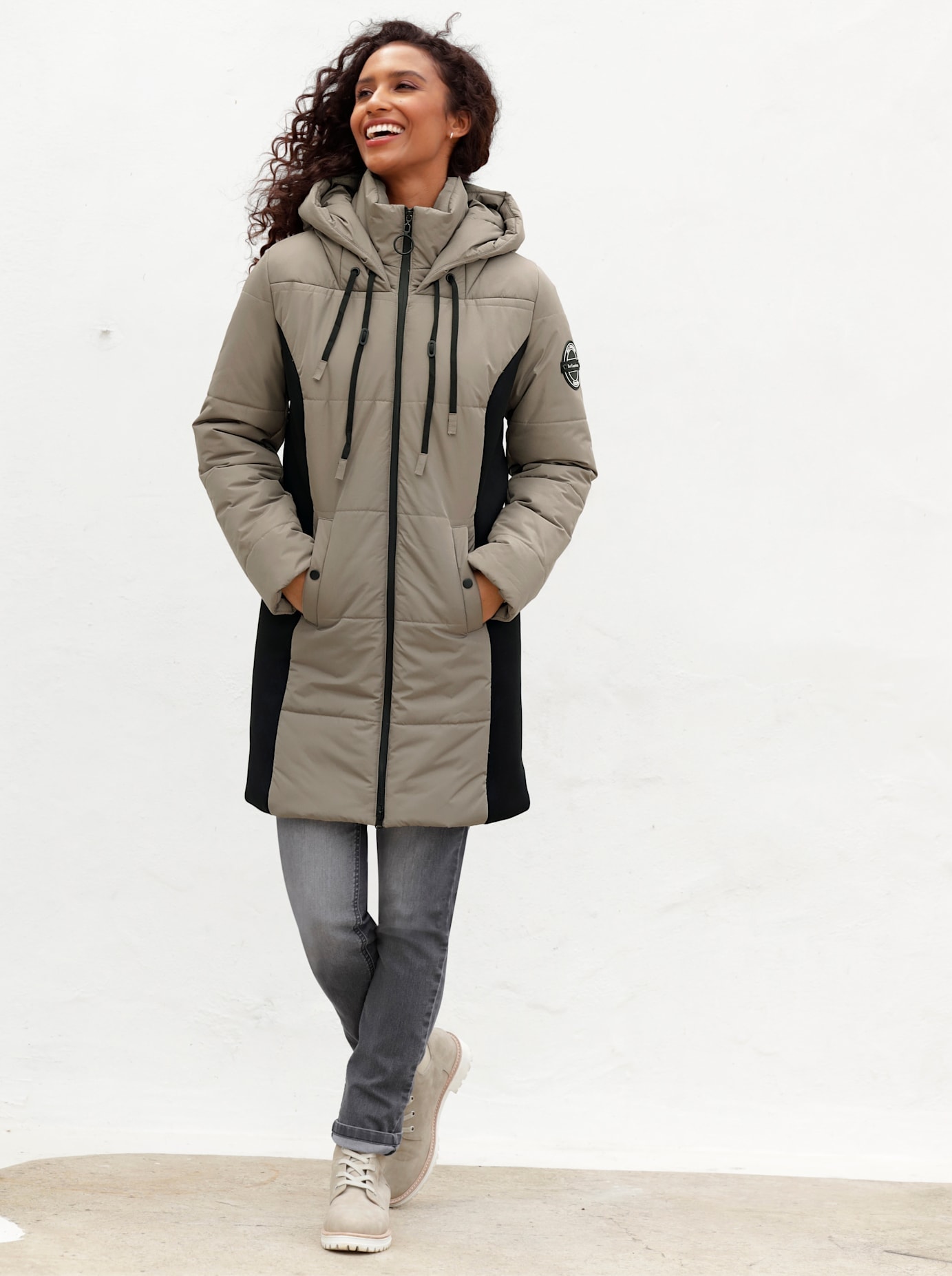 Langjacke HEINE, Damen, Gr. 44, grau (taupe), 100% Polyester, Besatz:95% Polyester, 5% Elasthan, Wattierung:100% Polyester, unifarben, Jacken Image