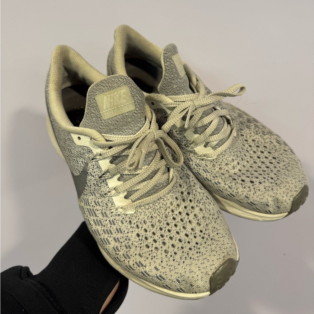 Nike Shoes | Grey Nike Zoom Tennis Shoes | Color: Gray/White | Size: 8