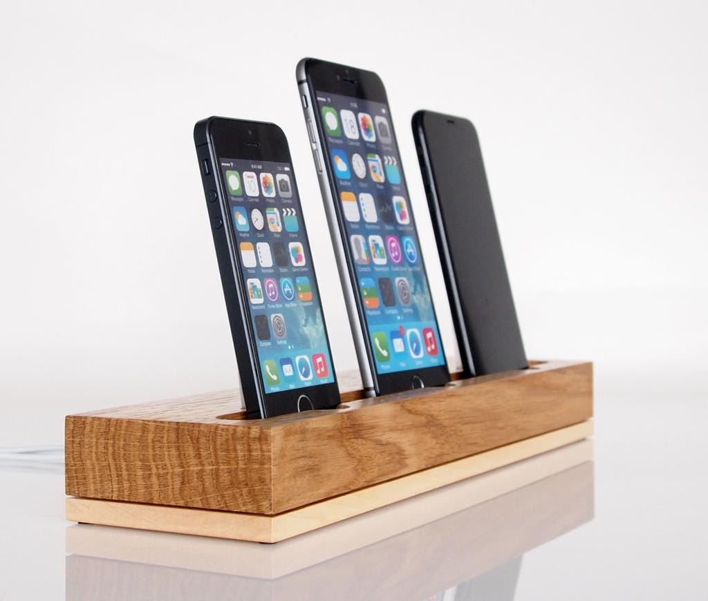 Stazione di ricarica tripla per iPhone/Android, qualità artigianale, compatibile con iPhone, compatibile con Android, stazione di ricarica universale,