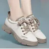 Neue pu Leder Sneaker Trekking Schuhe neue Damenschuhe dickbesohlte Plateaus chuhe Sport Freizeit Skateboard Frauen gehen