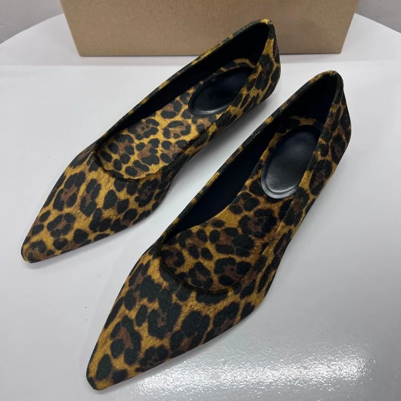 2025 Spring Elegant Pointed Toe Office Lady Shoes Comfortable Low Heel Wedge Fashion Leopard Leather Women's Mary Jane Shoes