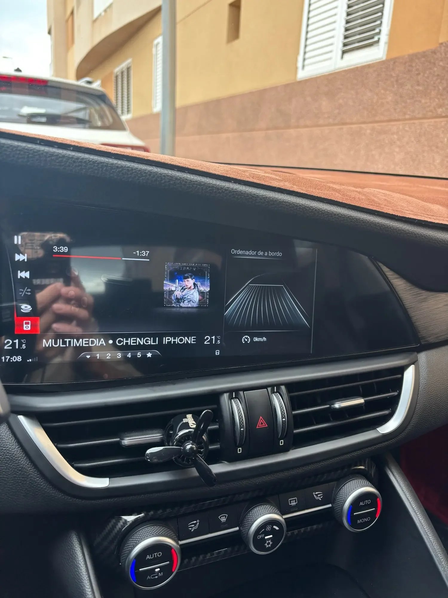 2026 Neueste 10,25 ''Android 15 für Alfa Romeo Stelvio Giulia Ram 2015-2020 GPS Navigation WIFI DSP 4G Apple Carplay Autoradio Image