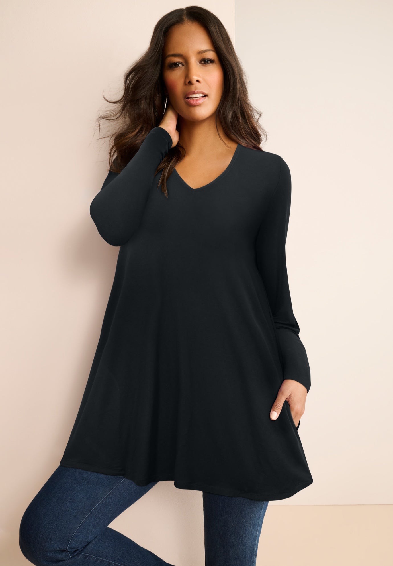 Plus Size Women's Ultra Drape V Neck Swing Tunic by Roaman's in Black (Size 18/20)