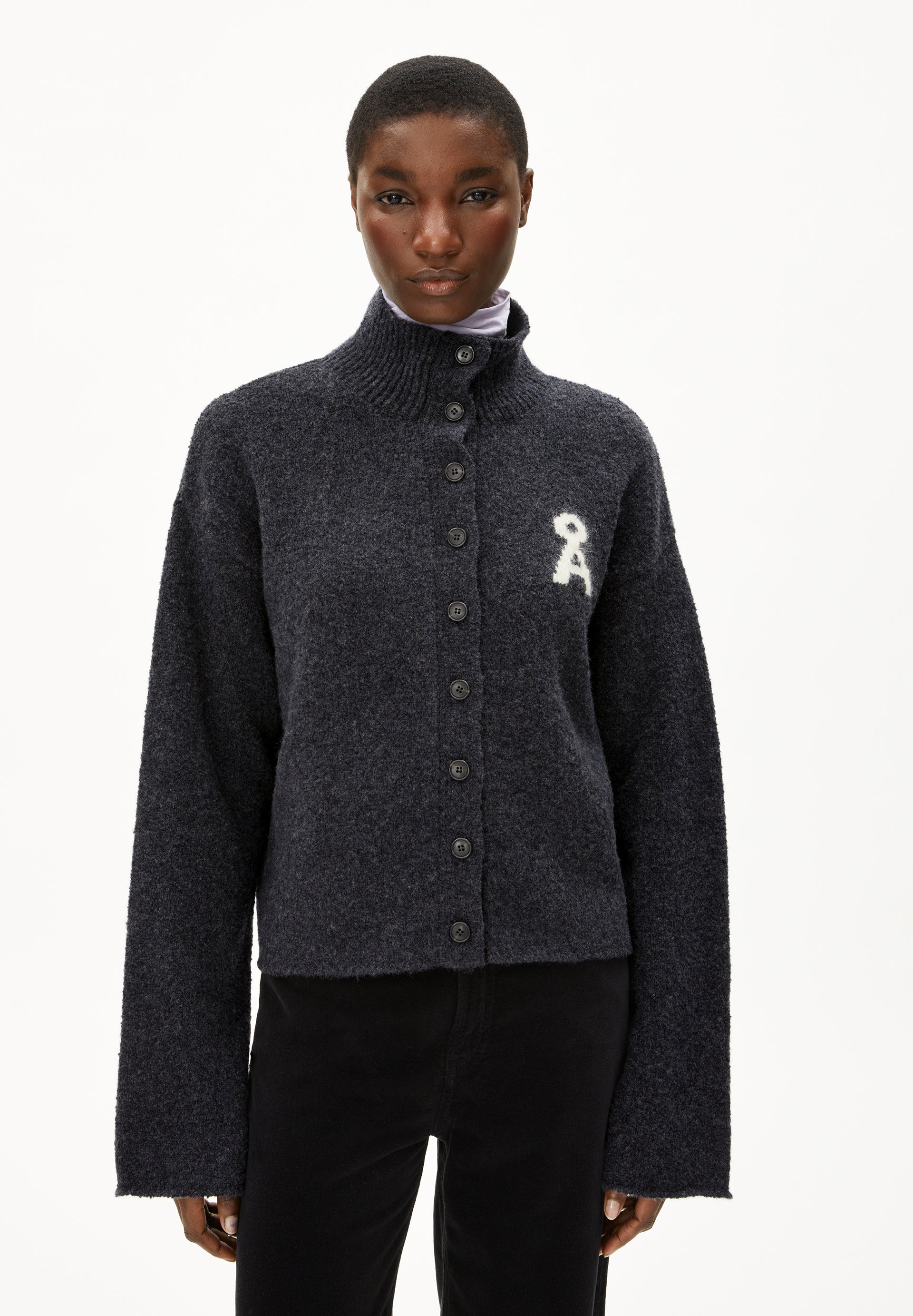 ICONIC Å RAMONAA BOUCLÉ | Strickjacke aus Bio-Woll Mix - mehrfarbig (M) Image