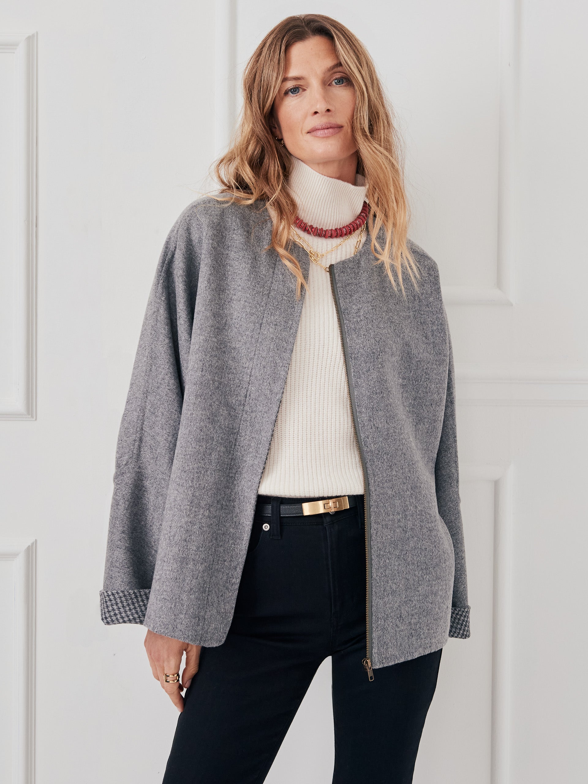 J.McLaughlin Women's Bora Cape in Herringbone Gray | Cotton/Wool/Polyamide