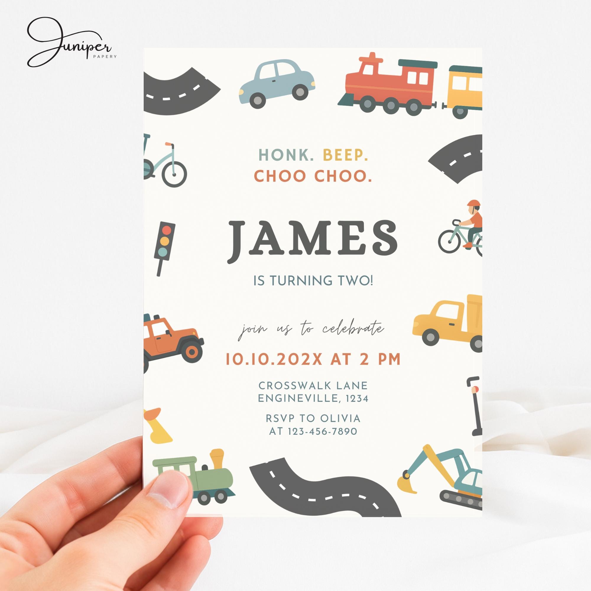Invito di compleanno a tema trasporti, invito per il secondo compleanno a tema veicoli, invito a tema treno, invito a tema jeep, invito a tema auto, i