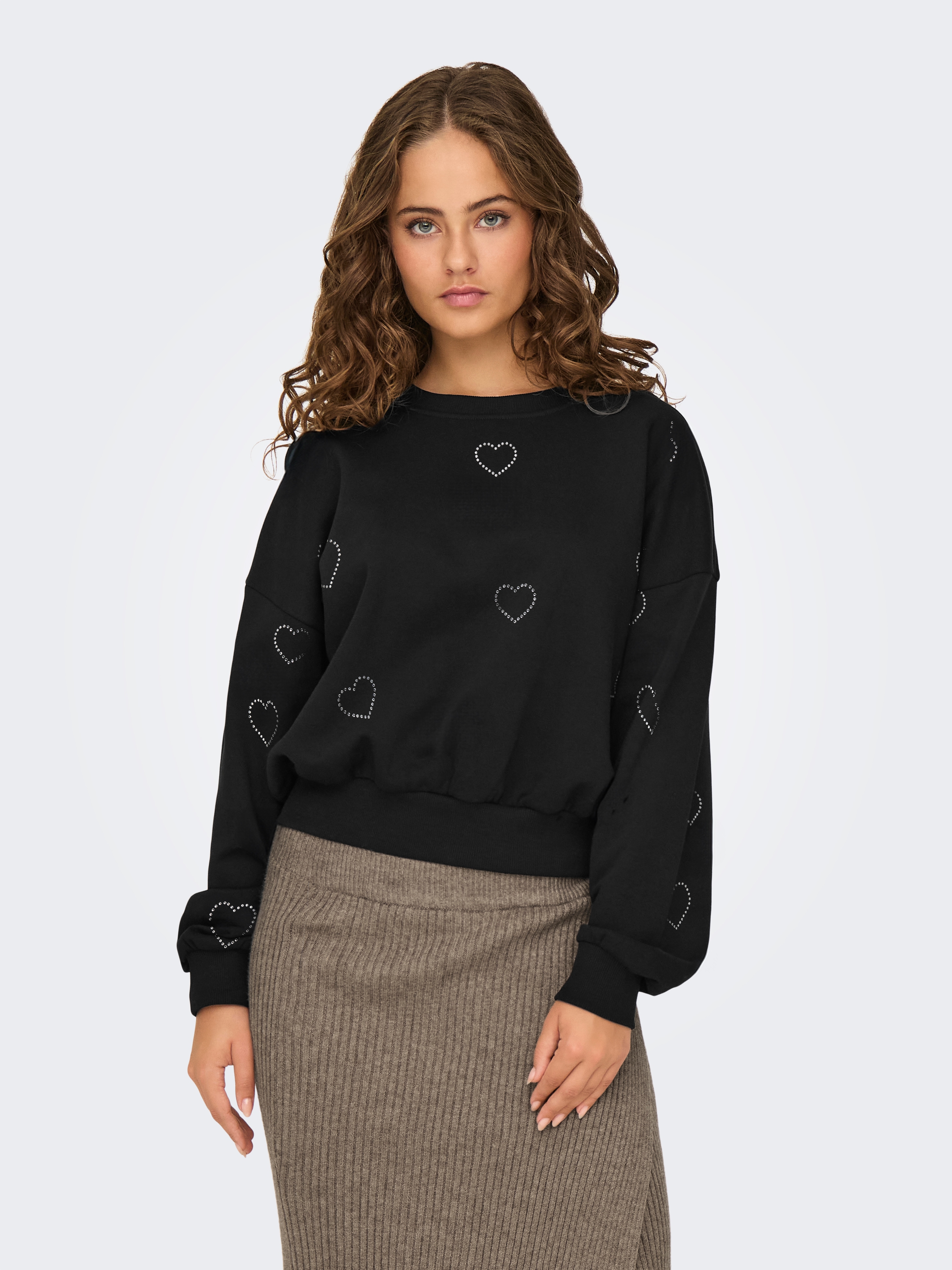 Sweatshirt ONLY "ONLBERIT L/S O-NECK SWT", Damen, Gr. M, schwarz detail:heart silber rhinestone, Sweatware, Obermaterial: 60% Baumwolle, 40% Polyester, bedruckt, regular fit hüftlang, Rundhals, Rippbündchen, Sweatshirts Sweatshirt