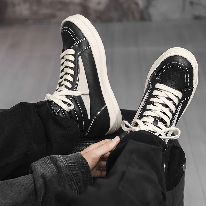 Neue Herren-Freizeitschuhe aus PU-Leder, modische flache Schuhe mit dicken Sohlen, Schnür-Sportschuhe für junge Männer, High-Top-Schuhe 39-44