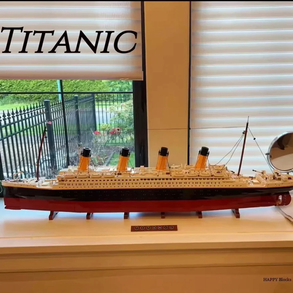 Klassische 9090 Stück Luxus Riesenschiff Titanic Modell Bausteine Heimdekoration Riesenpuzzle Zusammenbau Spielzeug Geburtstagsgeschenk Image
