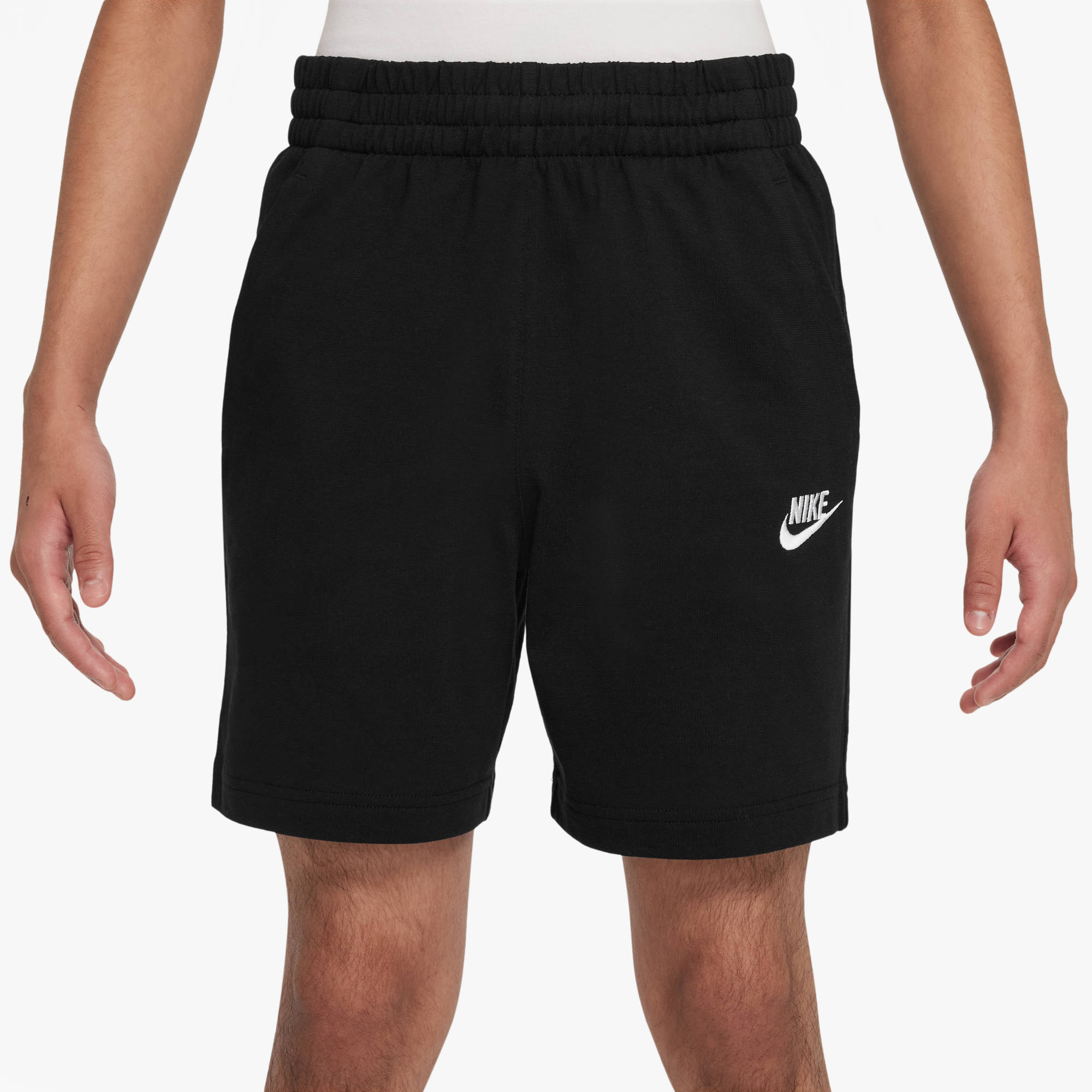 Trainingsshorts NIKE SPORTSWEAR "K NSW CLUB KNIT SHORT 6IN LBR", Kinder, Gr. S (128/134), N-Gr, schwarz, weiß, Obermaterial: 100% Baumwolle, Hosen Image