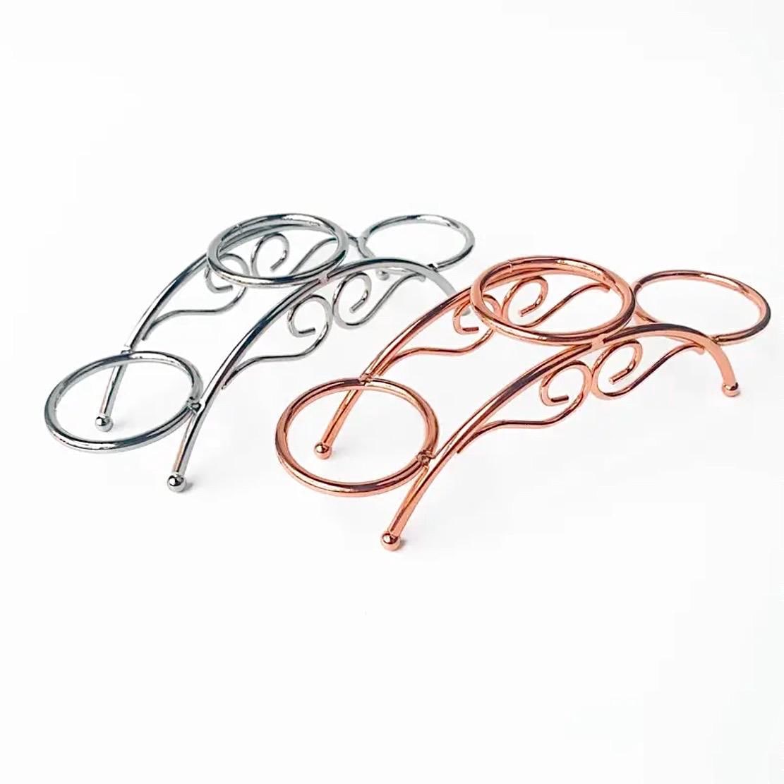 Espositore ad arco con 3 sfere di cristallo / Supporto con base per più sfere di cristallo / Portauovo ad arco con sfere di cristallo / Decorazione pe