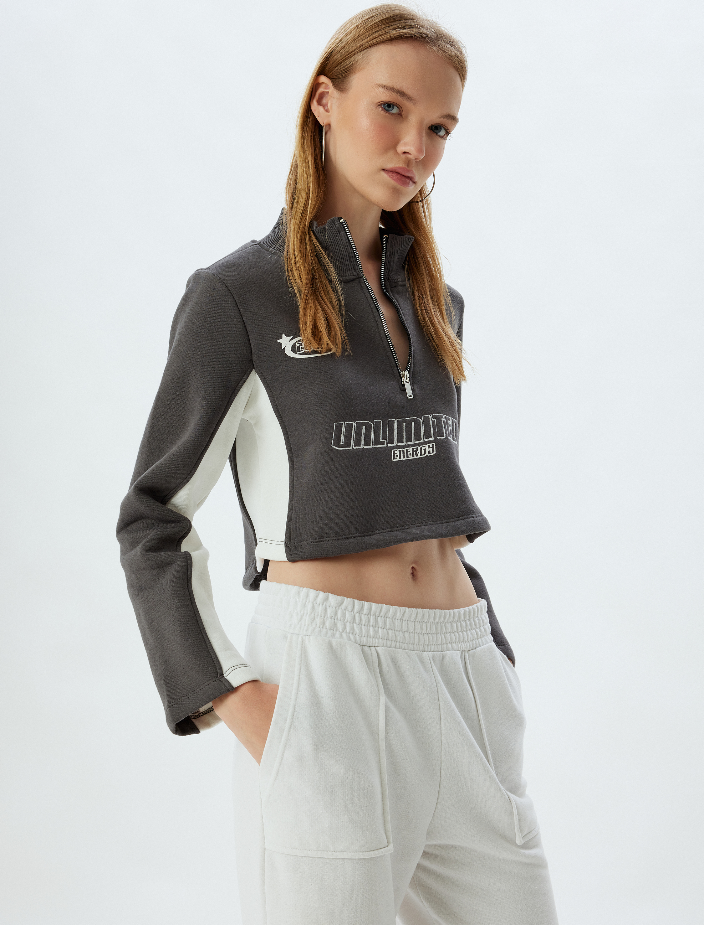 Koton Sweatshirt Halbreißverschluss Mit Stickerei Sweatshirt Image
