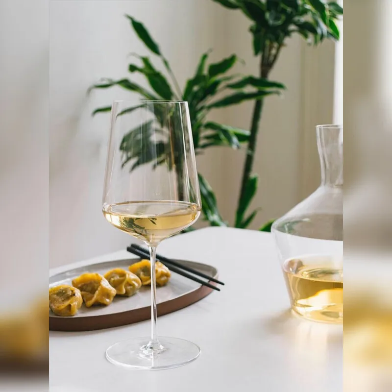 Weinglas-Set für den Heimgebrauch, luxuriöses, handgefertigtes, ultradünnes, kristallklares Rot-Weiß-Champagnerkelch, hohes Stielglas, Hochzeitsurlaub Image