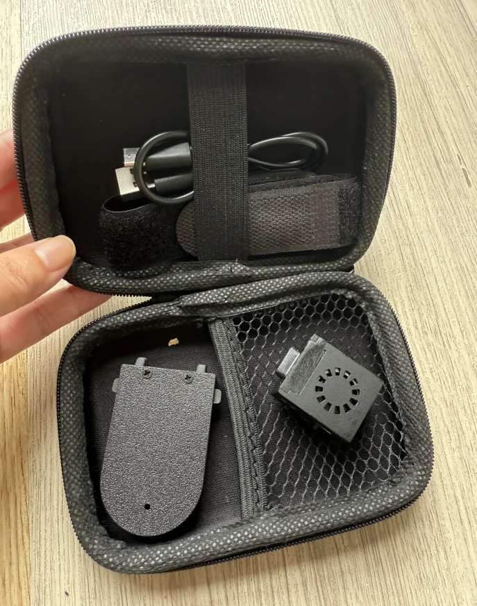 Fernbedienung Smoke Ego Mini Arm Control Smoke Device Charge Zaubertricks Flash Magier Bühne Close up Street Requisiten Gimmick Image