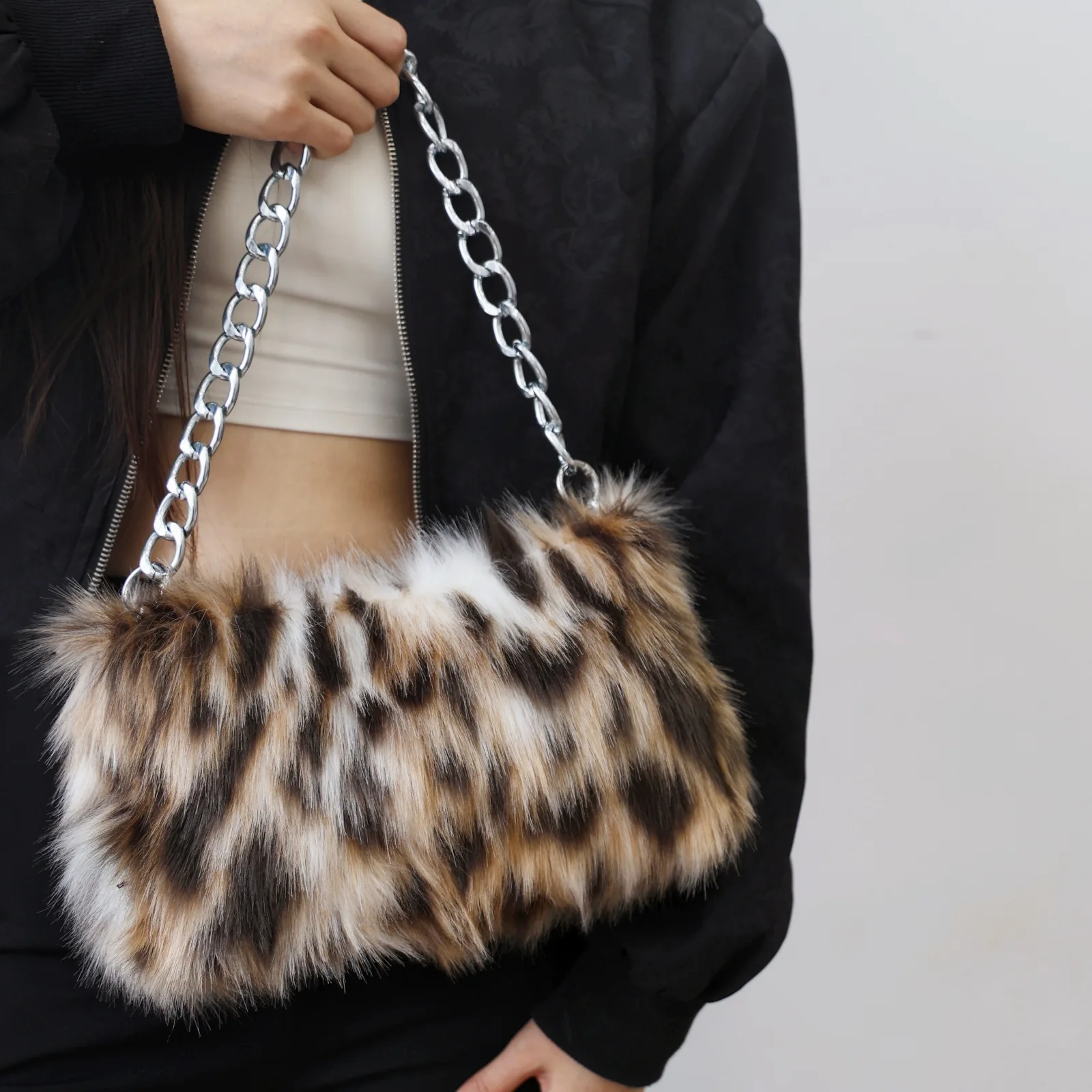 Sac à main de luxe en peluche pour femmes, Design léopard, sacs à bandoulière avec chaîne en fausse fourrure, bourse de dîner en fourrure, hiver