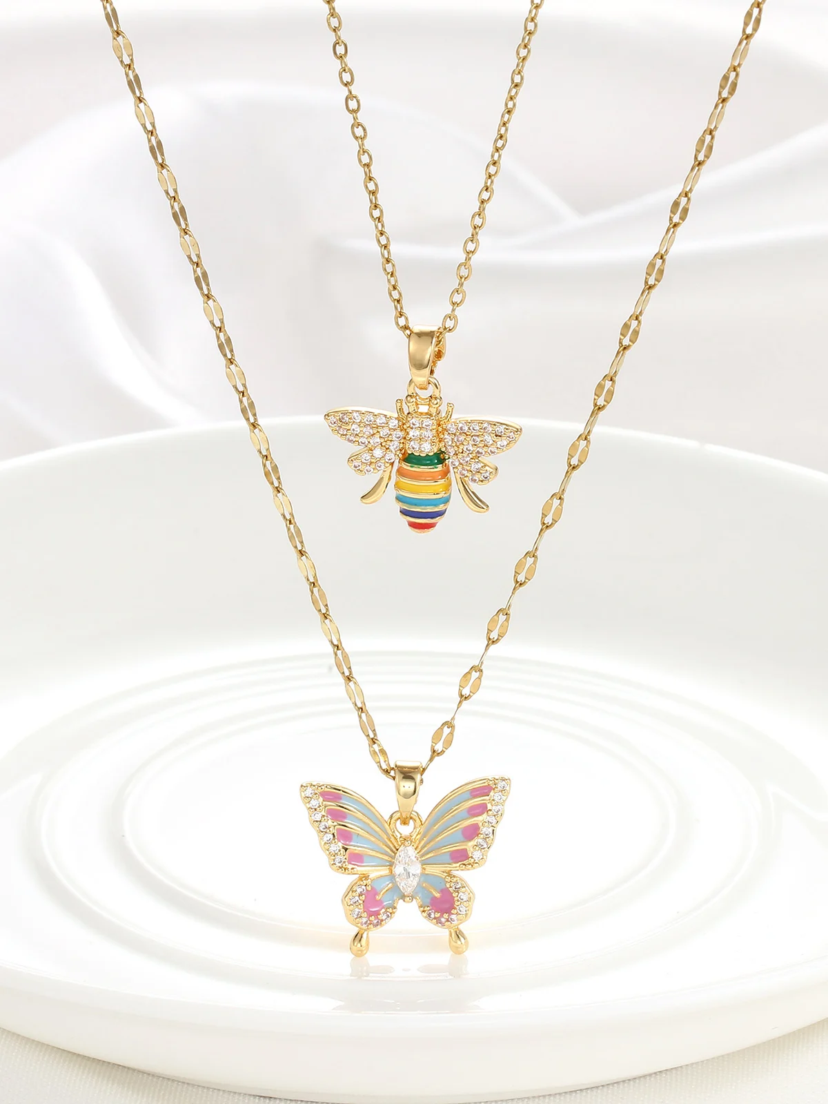 Bunte Schmetterlings-Bienen-Halskette für Frauen, einfache trendige koreanische Version, antiallergisch, verstellbar, geschichtet, Schmuckzubehör Image