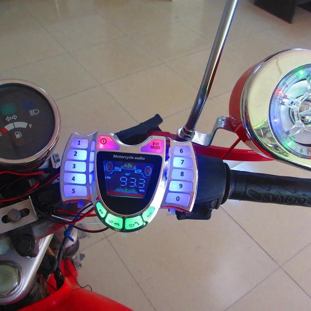 Wasserdichte Motorrad Bluetooth-kompatibel Audio System Kompakte und Tragbare Tragen Bequeme Stereo Lautsprecher Radio USB Ladegerät Image