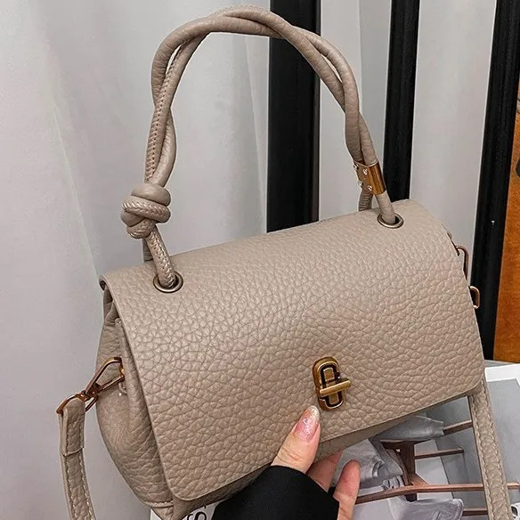 Marque de luxe à la mode en cuir femmes sac fourre-tout classique élégant célèbre Paris concepteur à la mode banlieue Vintage sac quotidien ​