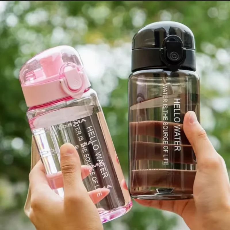 550-ml-Wasserflasche mit rutschfestem Deckel und Griff – strapazierfähiger Kunststoff, auslaufsicheres Design für Outdoor-Sportarten, Camping Image