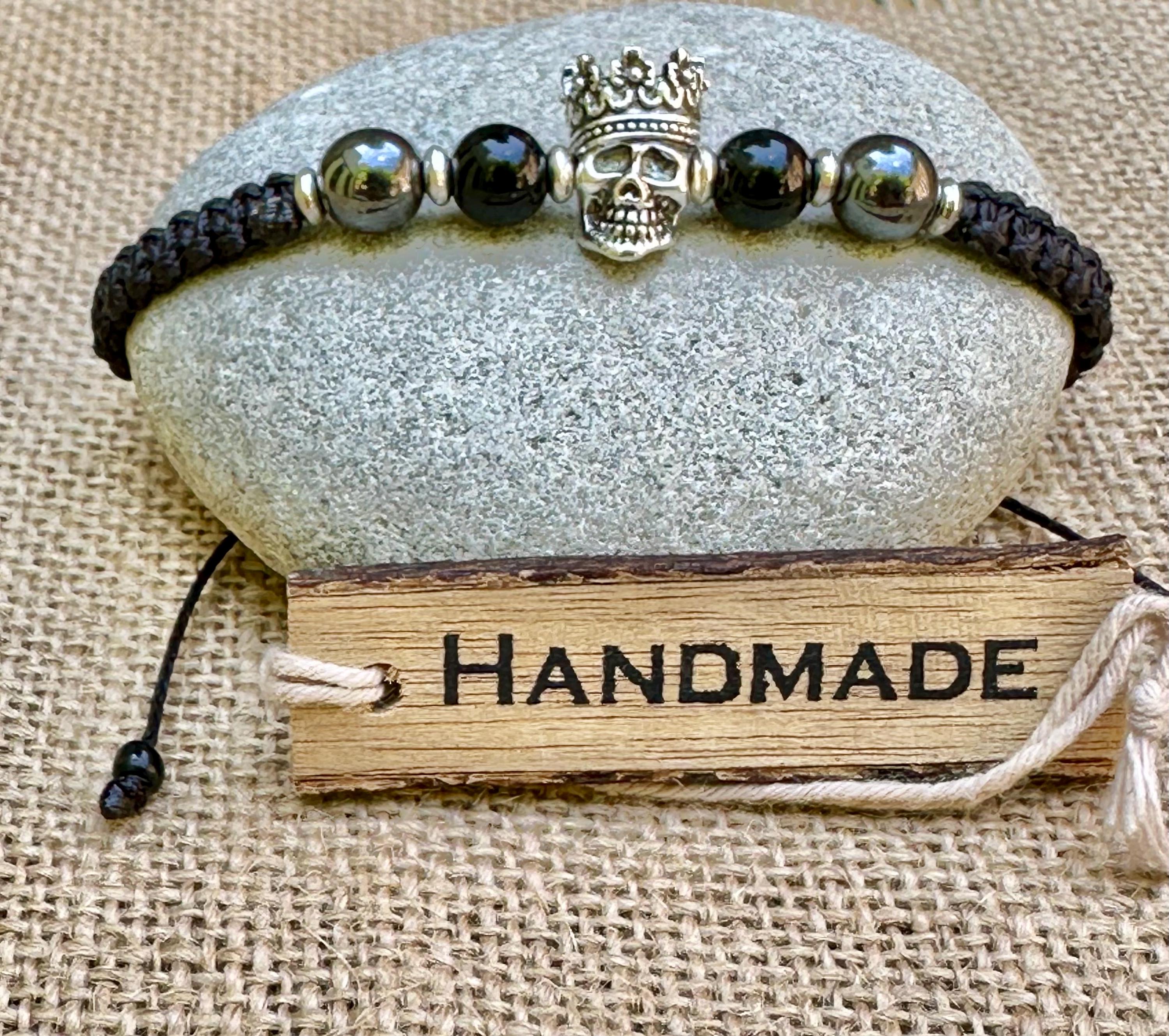 Bracciale con corona a teschio - Bracciale gotico regolabile nero - Bracciale con teschio - Bracciale con pietre preziose - Bracciale con ematite e on