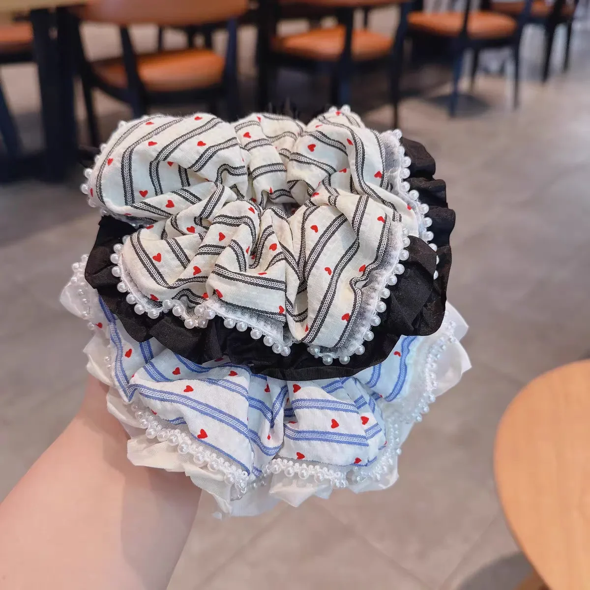 Französischer Stil, Perlenspitze, Herz, gestreift, große Haargummis, sanft, süß, Damen-Dutt, Haarseil, niedriger Pferdeschwanz, Haargummi, Haar-Accessoires Image