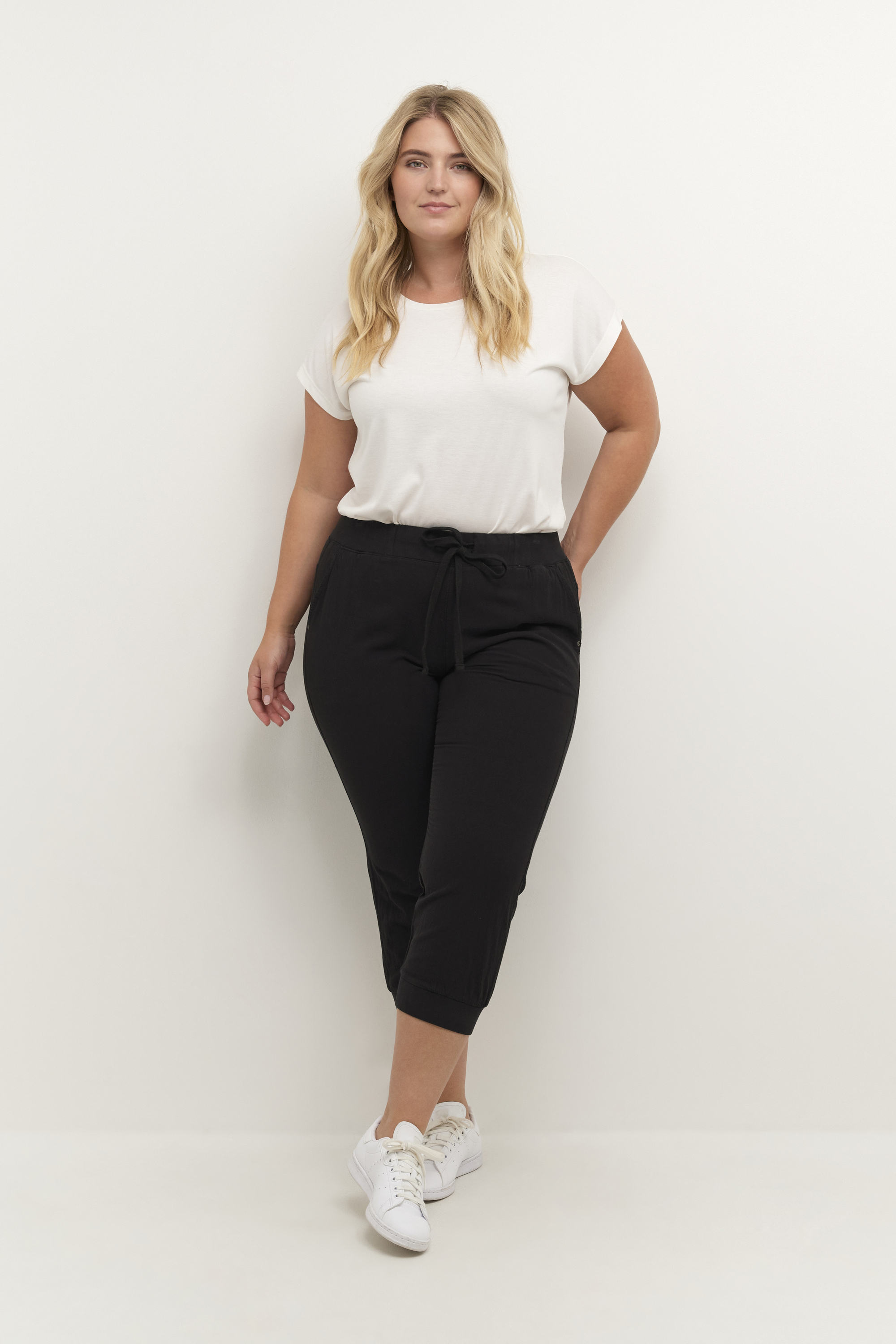 Caprihose Regular fit Black Image