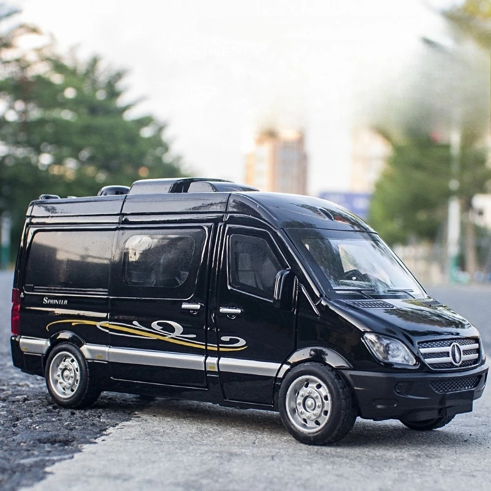 1:32 Sprinter RV Spielzeugauto Modell Legierung Druckgussfahrzeuge Zurückziehen mit Licht MPV Van Miniaturmodelle für Jungen Geschenke Image