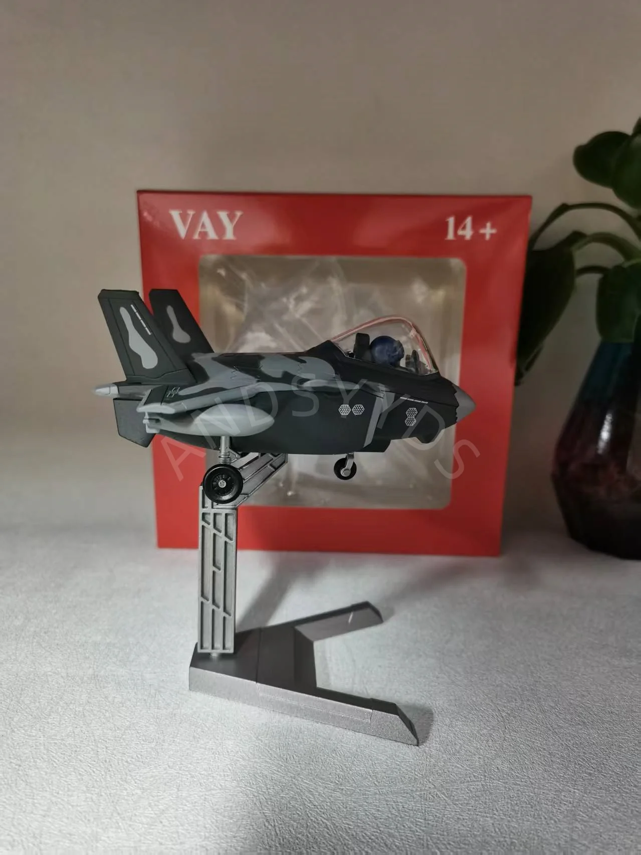 Modellflugzeug Q-Version J-20 J-16 J-35 Airlines Souvenirflugzeug Q-Version Eimaschine Legierungsmaßstab Flugzeuge Heimdekorationen Image