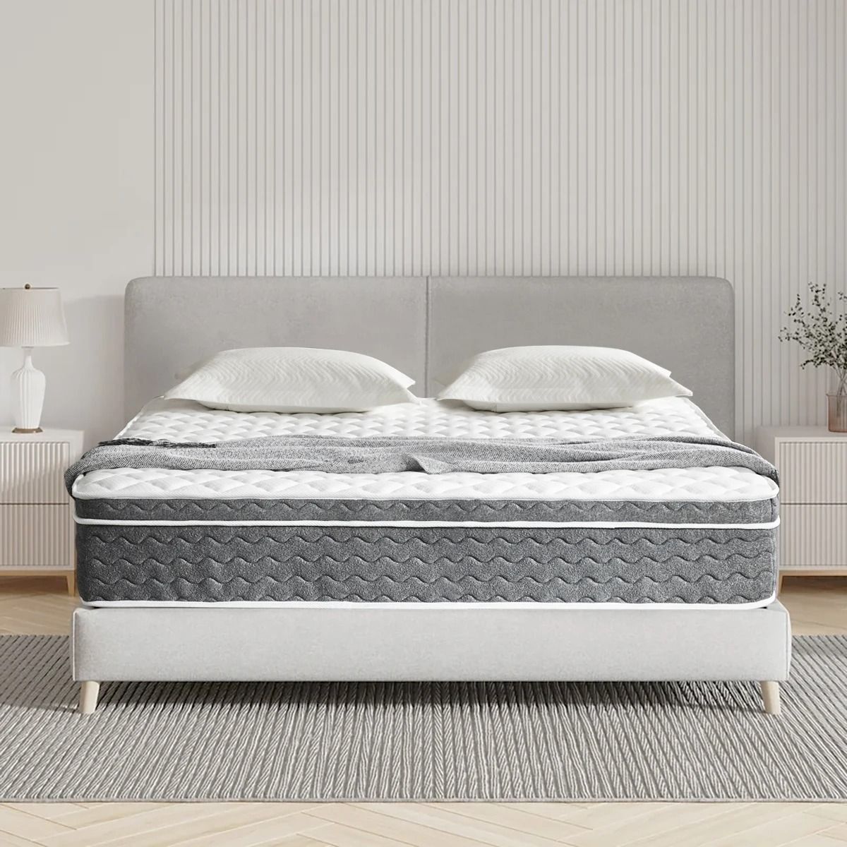 Hybrid Mattress In A Box Queen Size Medium Feel Motion Isolation 10 In Queen