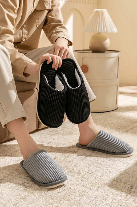 Mens Winter Plush Slippers Non Slip Indoor Comfort Shoes 7.58 gray