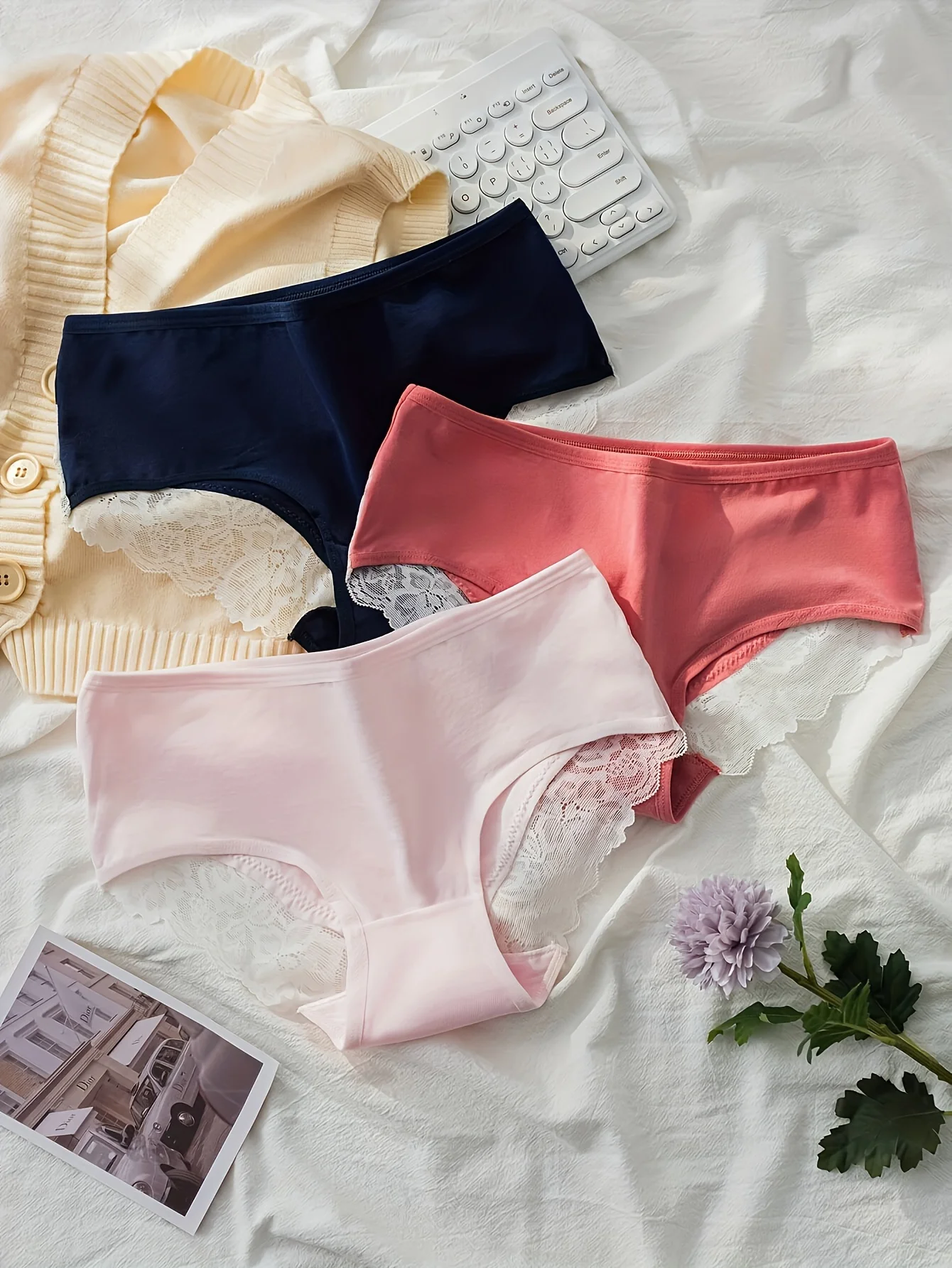 3-teilige, gemischte, neue, atmungsaktive Slips aus reiner Baumwolle aus Spitze für bequeme und sexy Damenunterwäsche Image