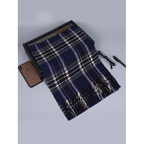 Weihnachtskarierter Herrenschal – stylischer Polyesterschal mit Fransenkanten – in mehreren Farben erhältlich – warmes Weihnachtsaccessoire für Männer Image