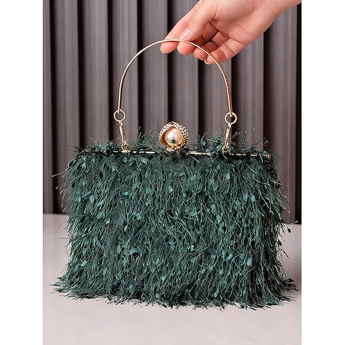 Weihnachtsparty-Handtasche für Damen – elegante rot-grüne Abendtasche mit Federn, goldenem Griff und Perlenverschluss – Weihnachtsgeschenk für Damen – schicker festlicher Stil für Weihnachtsfeiern Image
