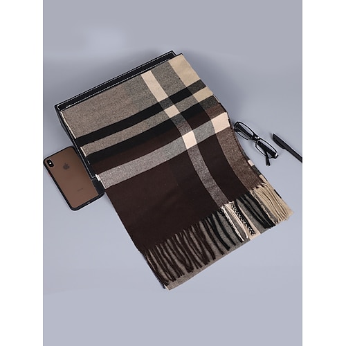 Weihnachtskarierter Herrenschal – stylischer Polyesterschal mit Fransenkanten – in mehreren Farben erhältlich – warmes Weihnachtsaccessoire für Männer Image