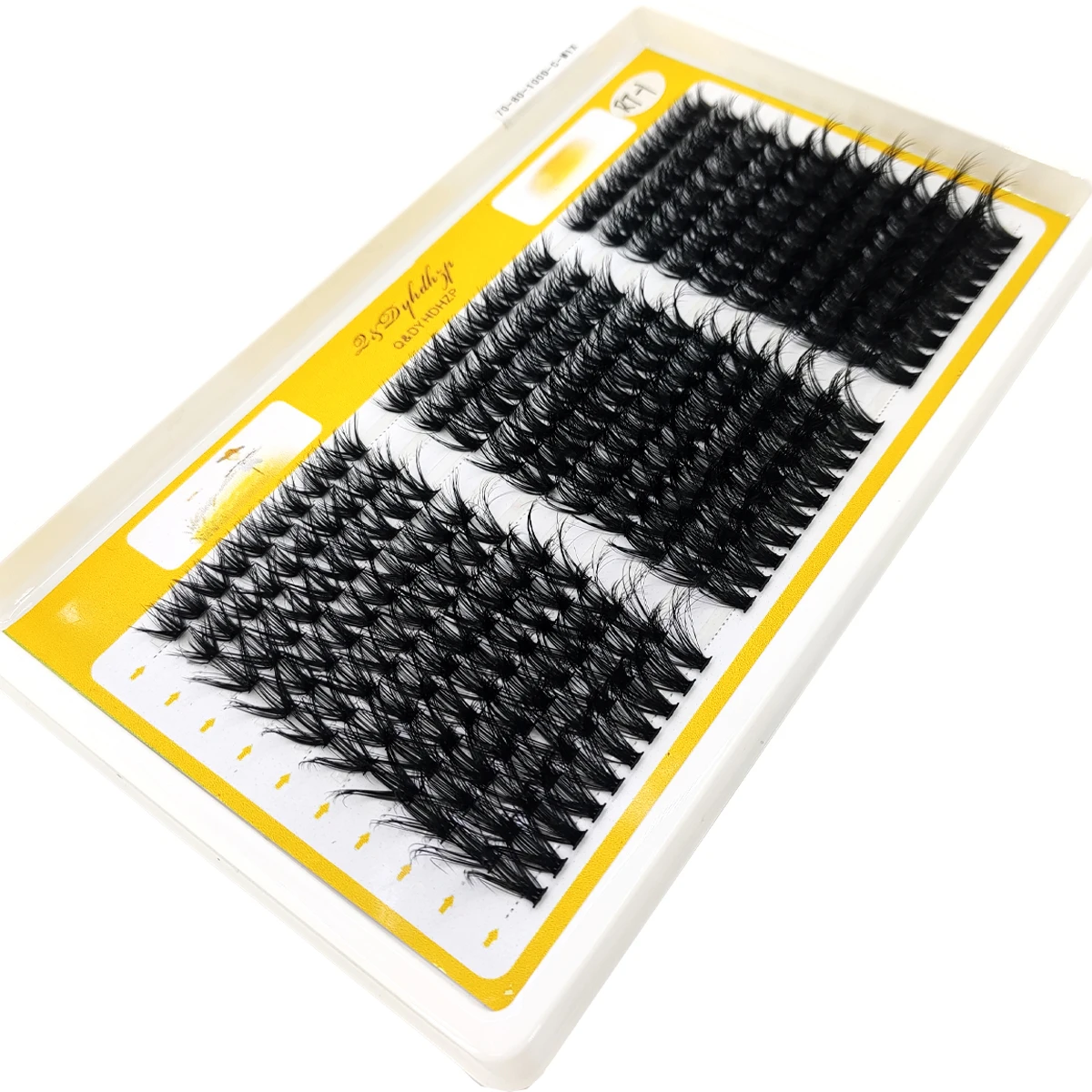 Künstliche Nerzwimpernverlängerungen, flauschige und dynamische Katzenwimpern, Wimpern-Gruppen-Make-up Image