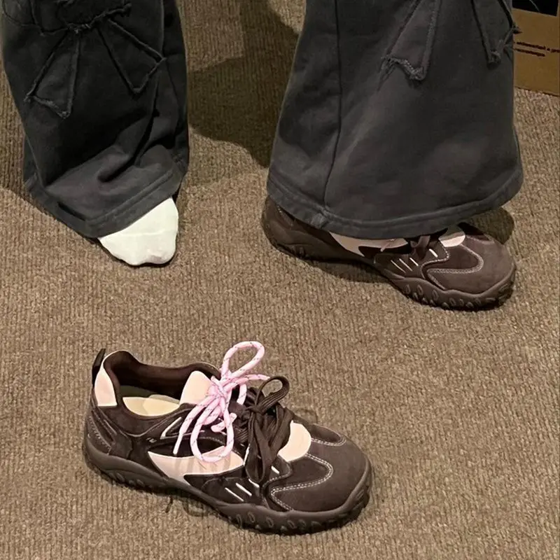 Flache Sportschuhe für Damen, 2025, Herbst, neue runde Zehen, weiche Sohle, rutschfest, verschleißfest, Low-Top-Einzelschuh, modische Freizeit-Turnschuhe