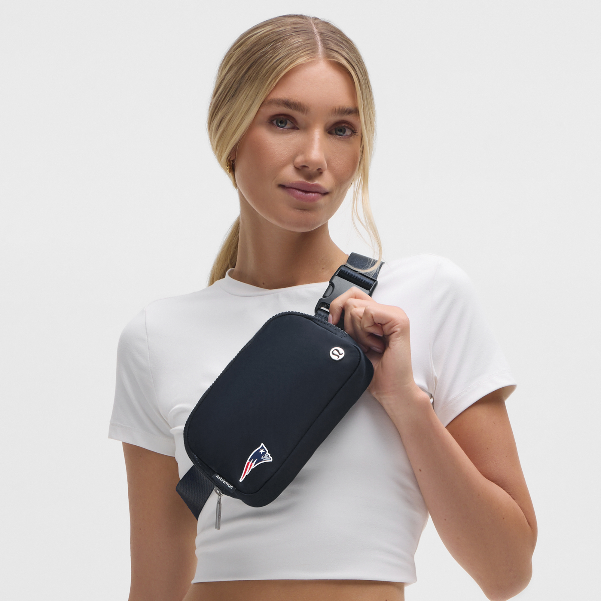lululemon – Gürteltasche „Everywhere“ in True Navy der New England Patriots Image