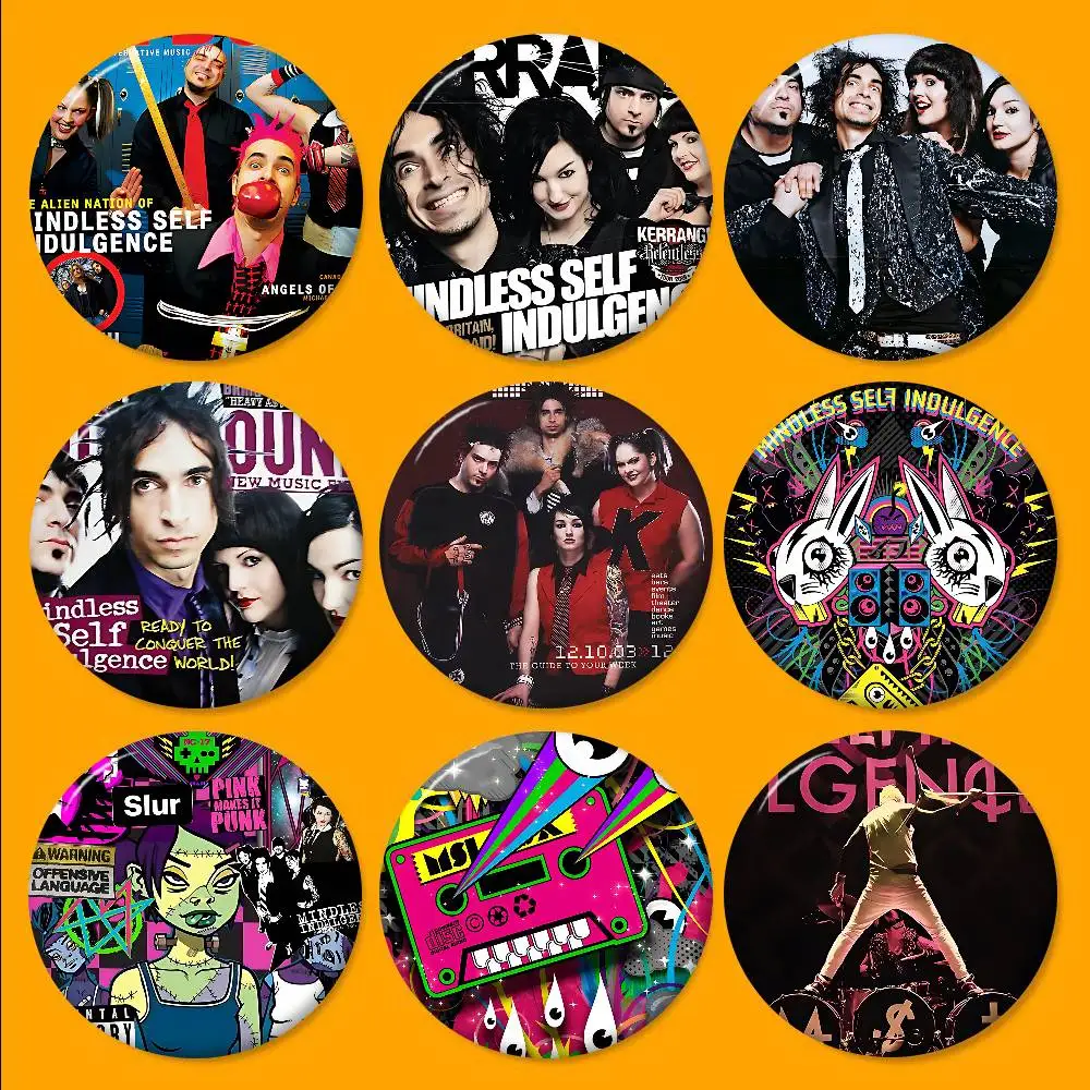 Berühmte Punk Bands M-Mindless Abzeichen Kreative Weißblech Soft Button Pins Tier Icon Brosche Revers Rucksack Abzeichen Zubehör Pin