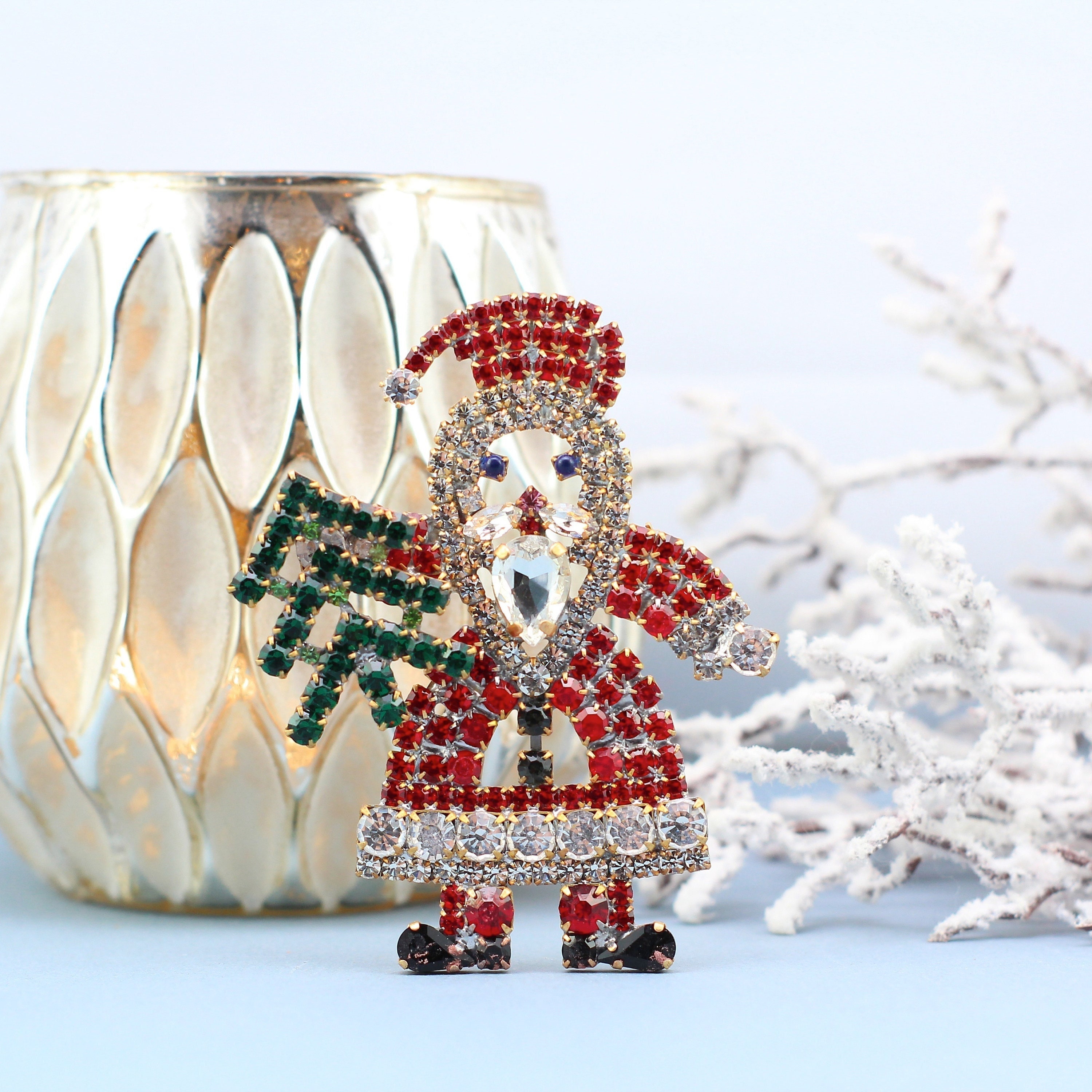 Spilla vintage a forma di Babbo Natale con albero di Natale, spilla natalizia in cristallo ceco, gioielli natalizi, gioielli per le feste, spilla a fo