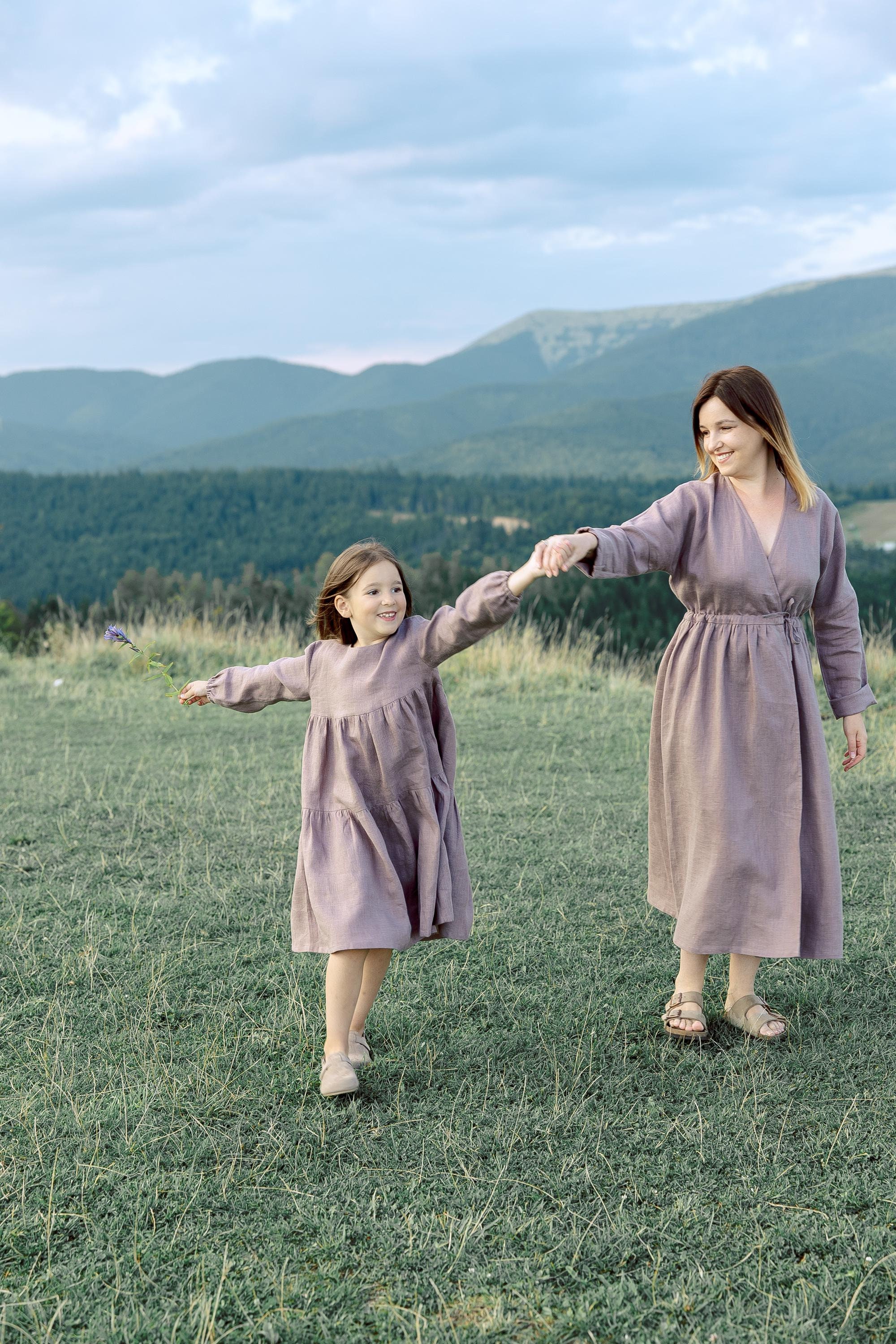 Abiti per mamma e figlia, Abiti coordinati, Abiti in lino, Abiti coordinati mamma e figlia, Abiti semplici colorati, Abiti per mamma e figlia, Idee re