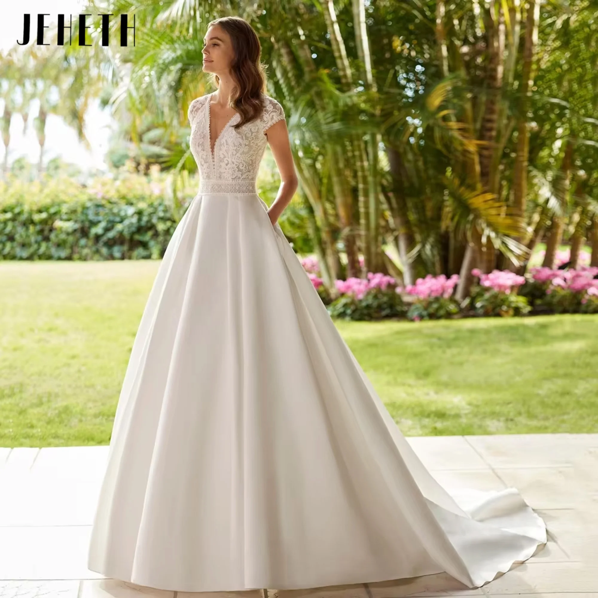 Elegante klassische sexy Brautkleider mit Flügelärmeln, V-Ausschnitt, Spitze, Brautkleid, A-Linie, Hofzugkleid, neues Vestido de Novia, individuell gestaltet Elegante klassische sexy Brautkleider Cap Image