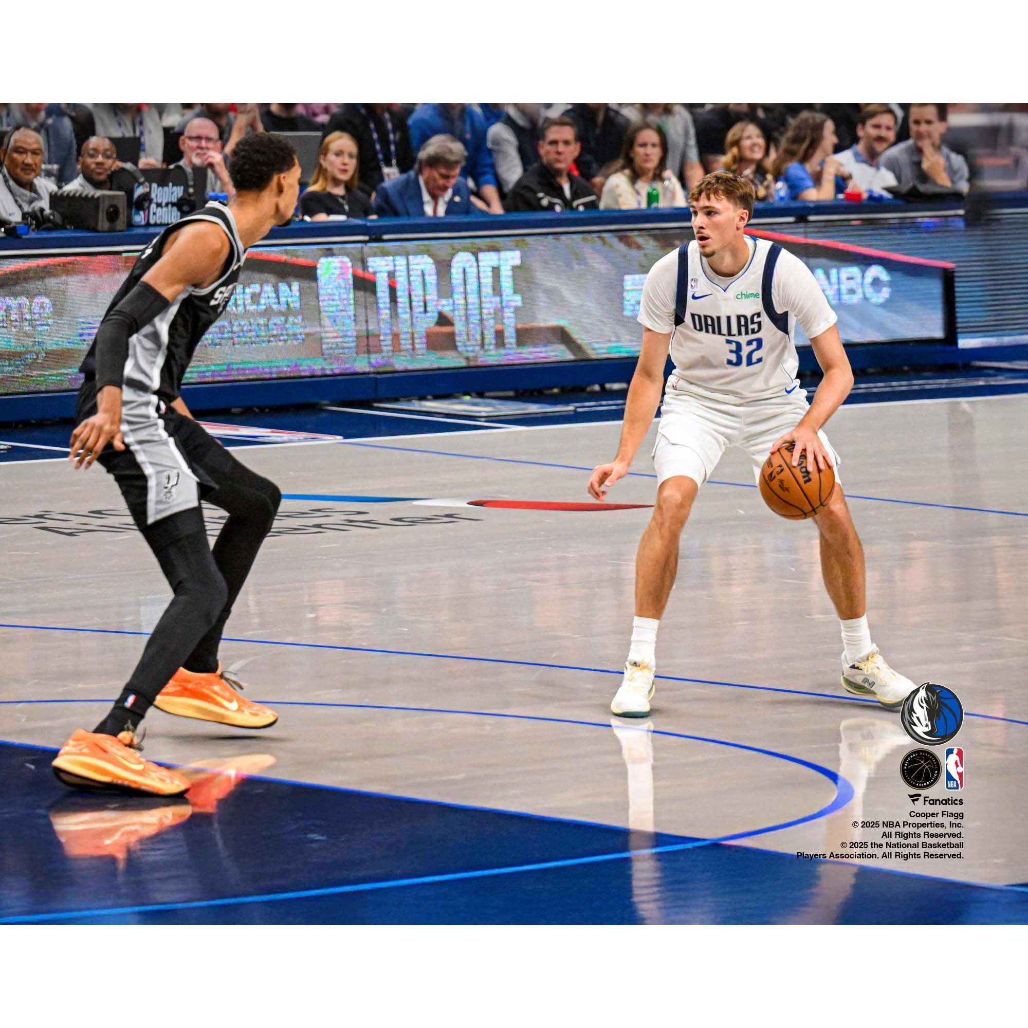 Cooper Flagg Dallas Mavericks – Unsigniertes NBA-Debütfoto