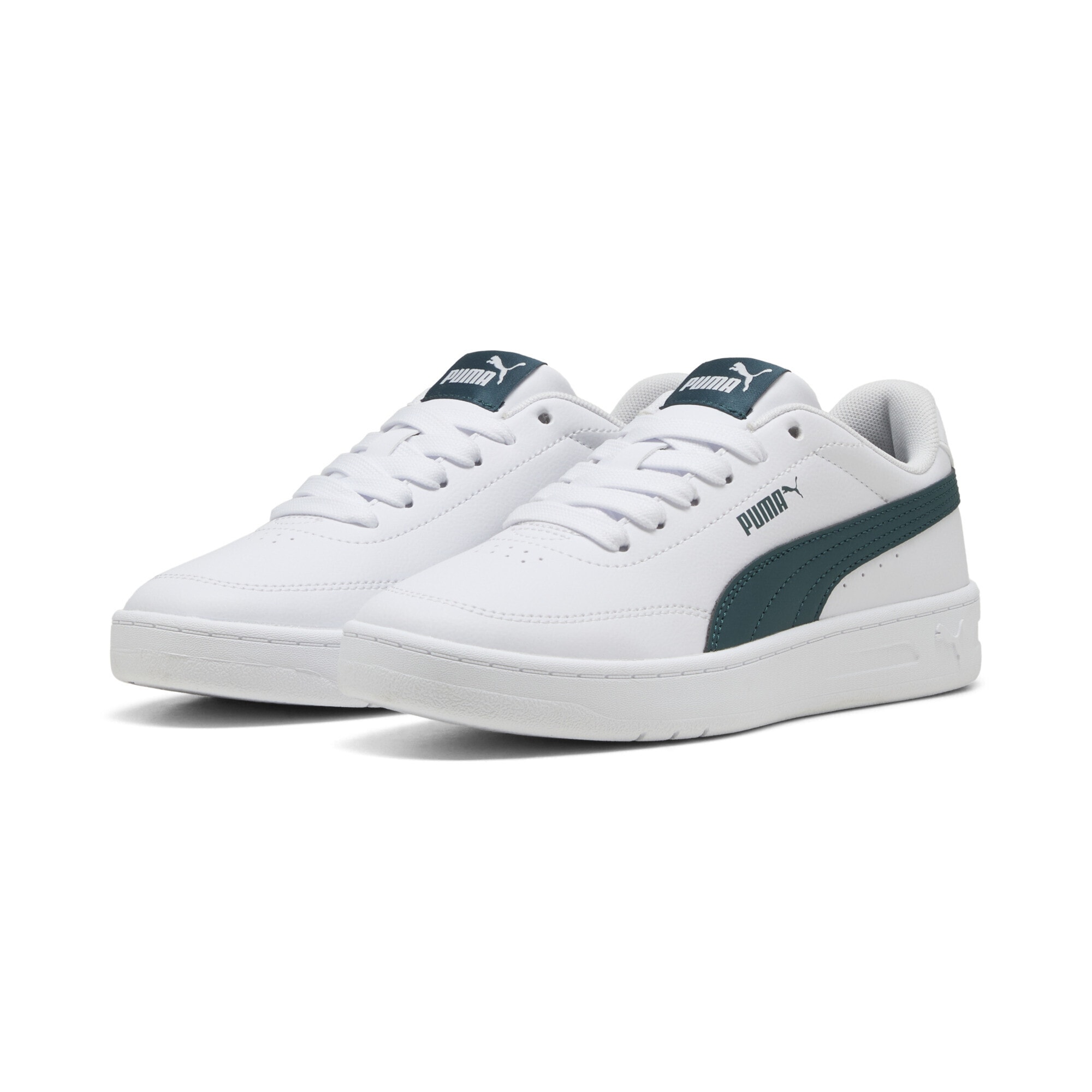 Sneaker PUMA "Court Classic Clean Sneakers Jugendliche", Kinder, Gr. 35,5, weiß (weiß grün terrain), Obermaterial: Synthetik, Textil; Futter: Textil; Innensohle: Textil; Laufsohle: Gummi, Schuhe Sneaker